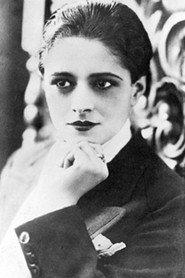 Mercedes Simone